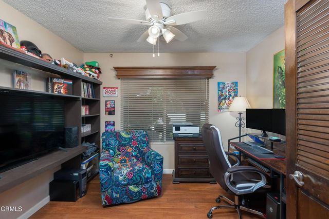 6800 Redwing Court, Bakersfield, CA 93309