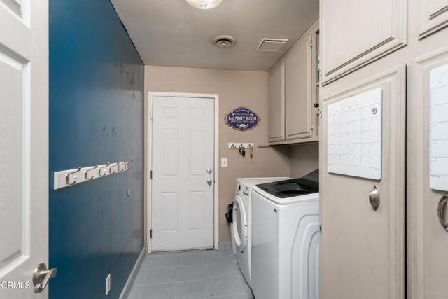 6800 Redwing Court, Bakersfield, CA 93309