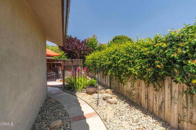 6800 Redwing Court, Bakersfield, CA 93309