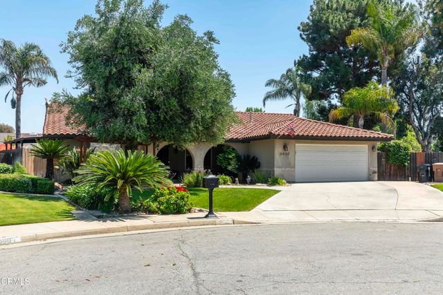 6800 Redwing Court, Bakersfield, CA 93309