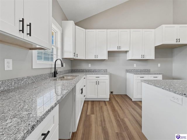 87 Betty Boyd Lane, Brandenburg, KY 40108