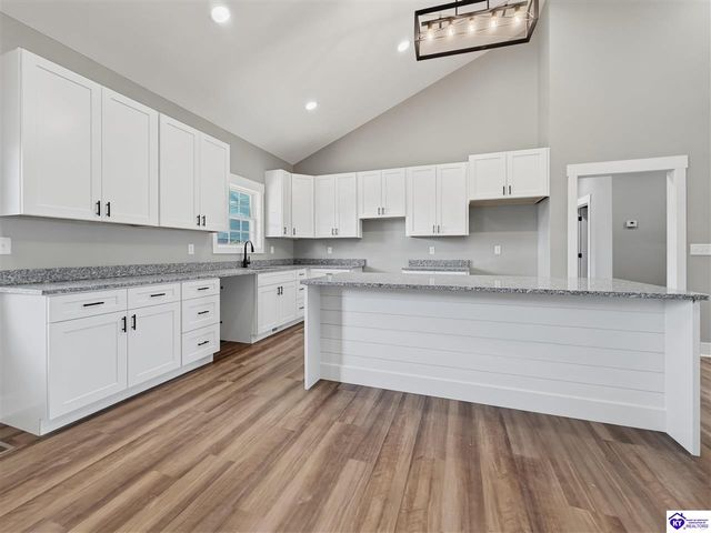 87 Betty Boyd Lane, Brandenburg, KY 40108