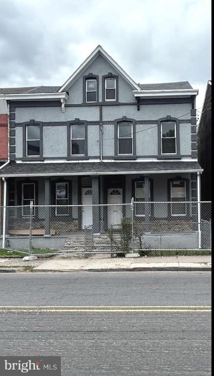 108 CHAMBERS ST, Trenton, NJ 08609