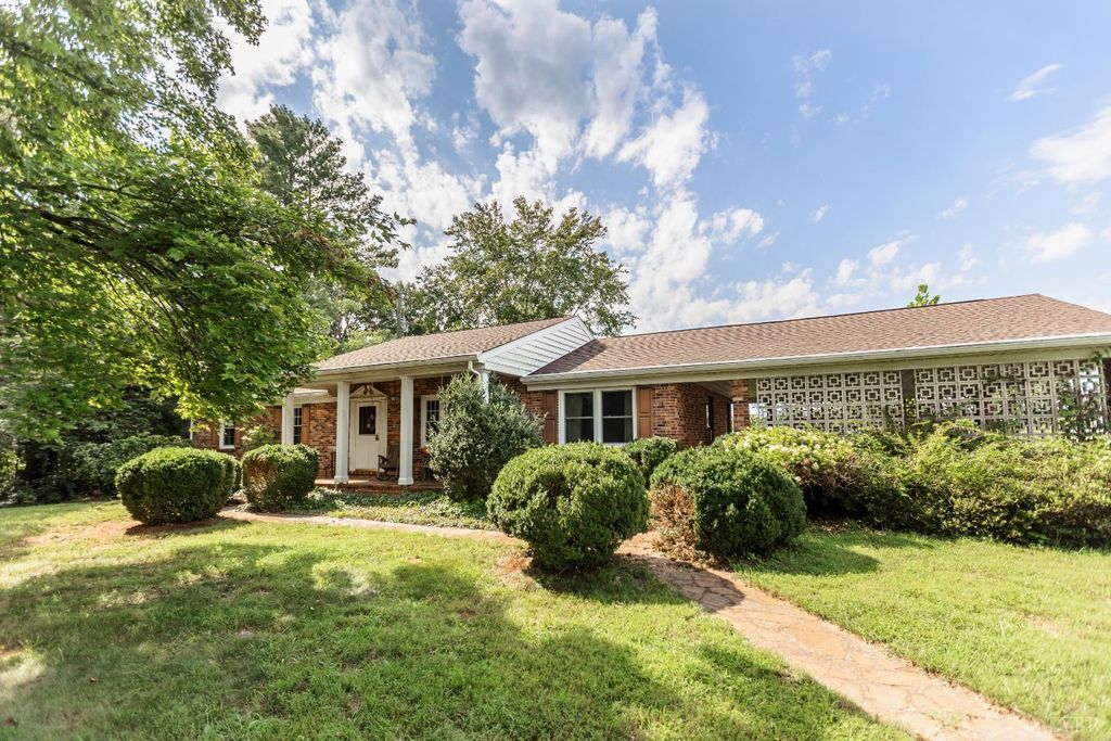 Image 1 of property listing at 648 Stone Ridge Road, Concord, VA 24538