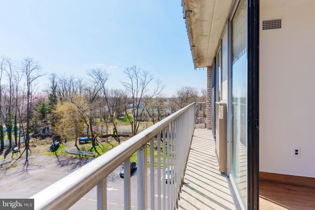 529 PLAYA DEL SOL RD, Cherry Hill, NJ 08002