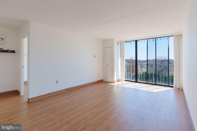 529 PLAYA DEL SOL RD, Cherry Hill, NJ 08002