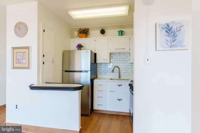 529 PLAYA DEL SOL RD, Cherry Hill, NJ 08002