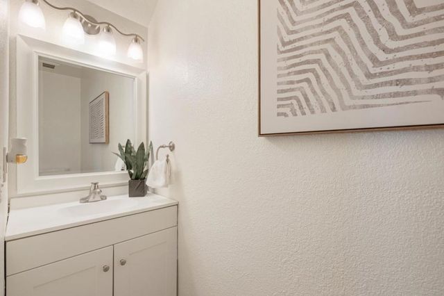 19861 Portal Plaza, Cupertino, CA 95014