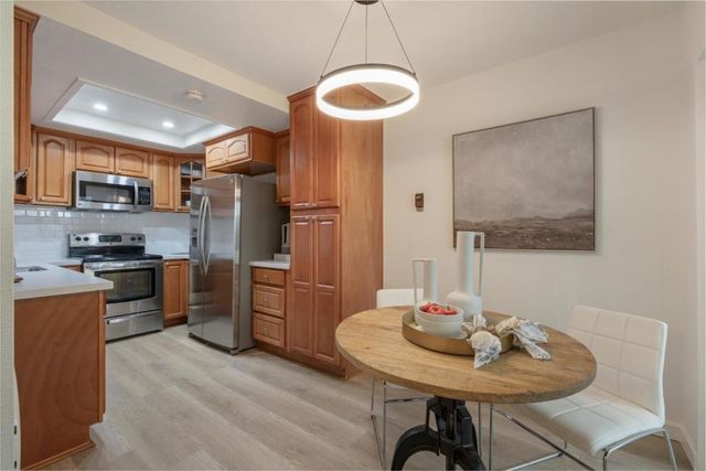 19861 Portal Plaza, Cupertino, CA 95014