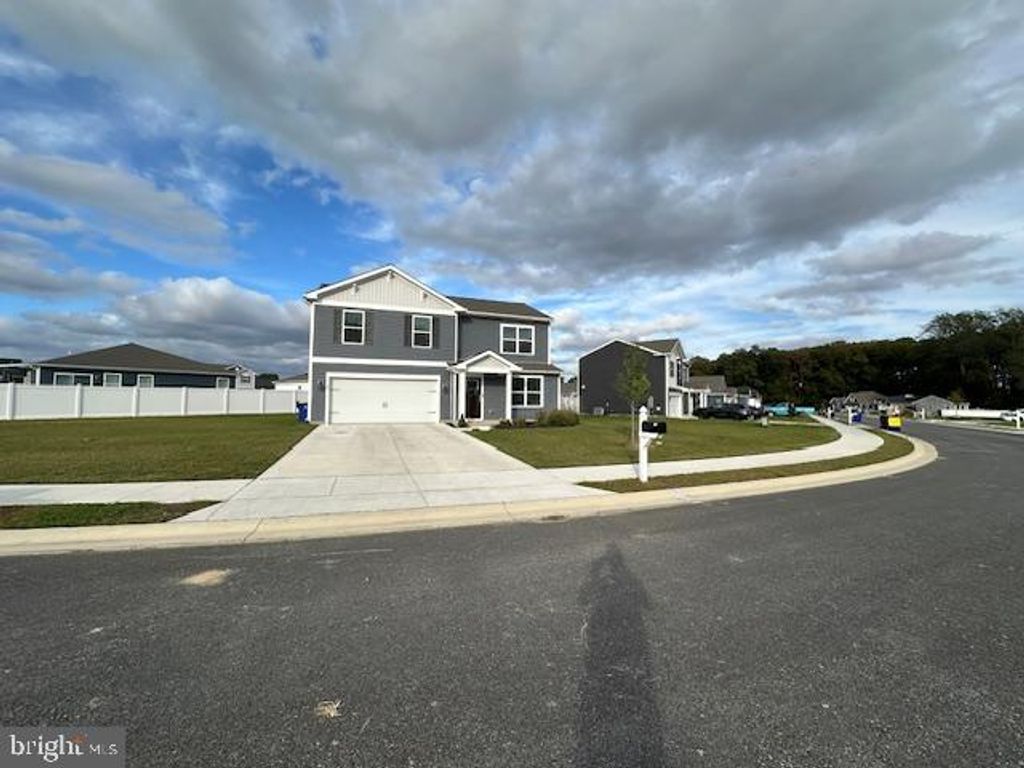 185 PLANTATION DR, Felton, DE 19943