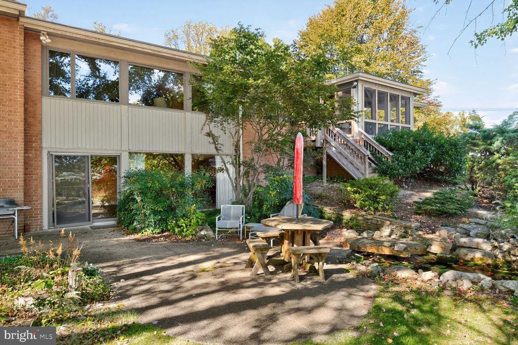 3200 PAULINE DR, Chevy Chase, MD 20815
