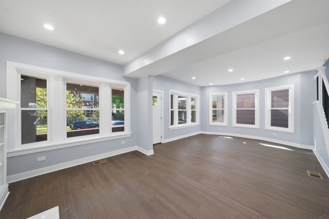 4840 N Lawndale Avenue, Chicago, IL 60625
