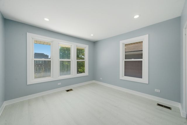 4840 N Lawndale Avenue, Chicago, IL 60625