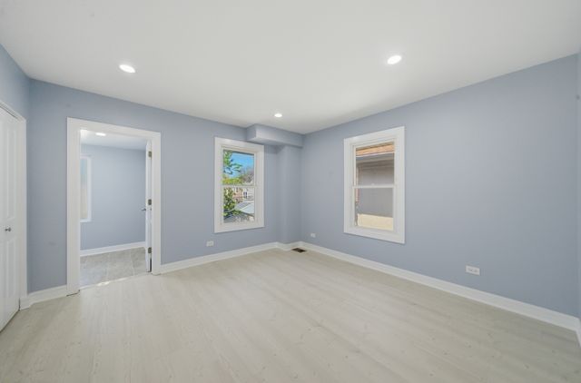 4840 N Lawndale Avenue, Chicago, IL 60625