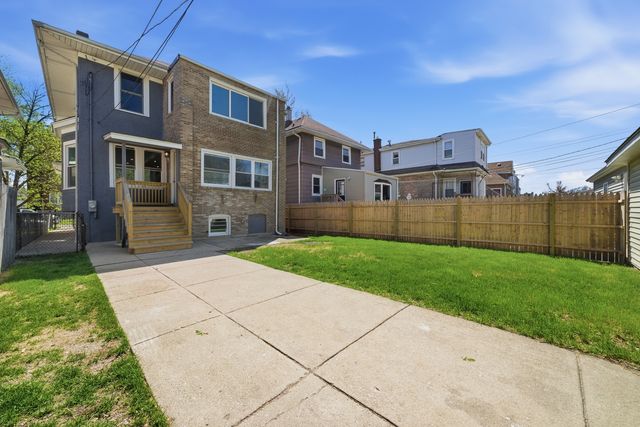 4840 N Lawndale Avenue, Chicago, IL 60625