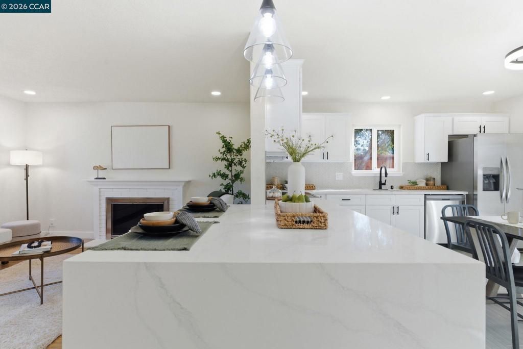 Image 12 of property listing at 1342 Maryland Dr, Concord, CA 94521