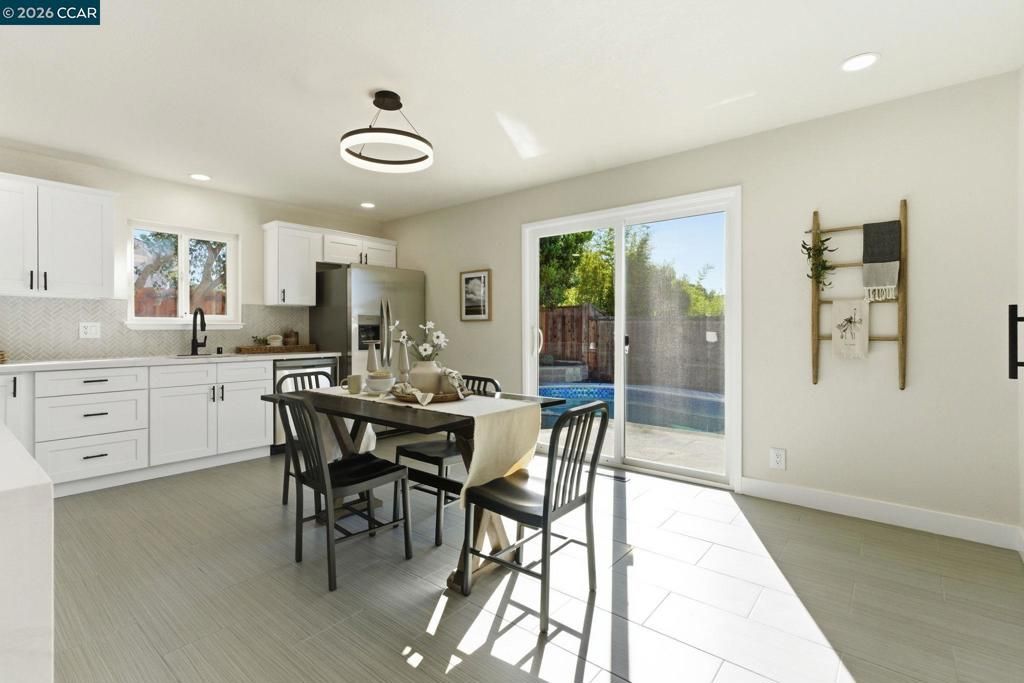 Image 15 of property listing at 1342 Maryland Dr, Concord, CA 94521