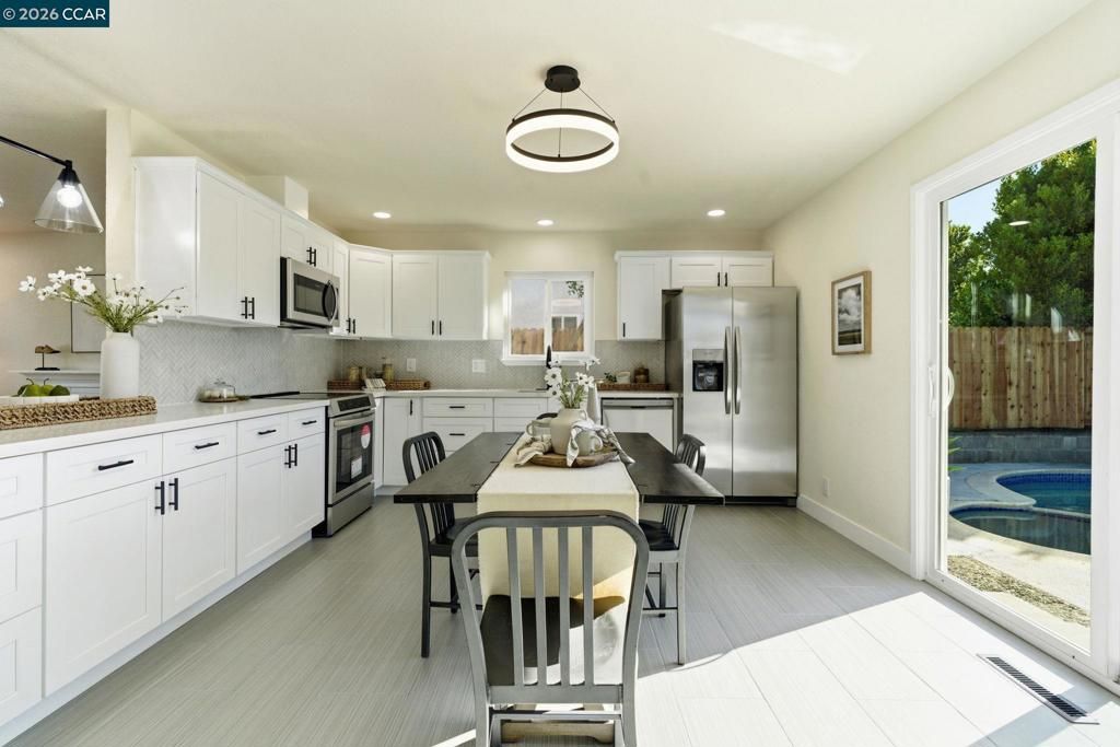 Image 16 of property listing at 1342 Maryland Dr, Concord, CA 94521