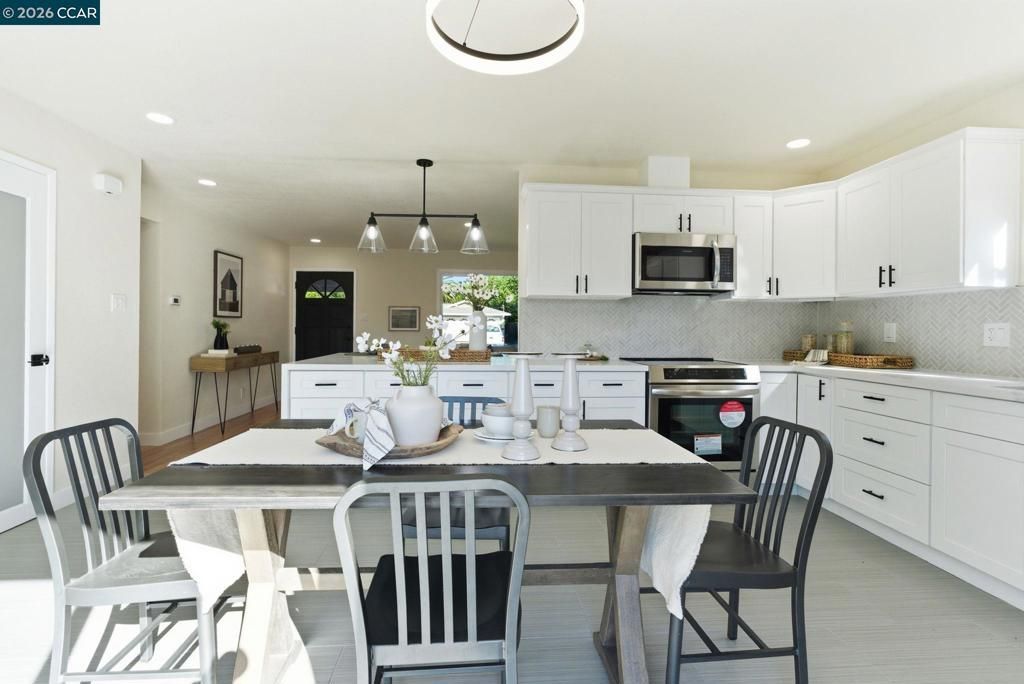 Image 18 of property listing at 1342 Maryland Dr, Concord, CA 94521