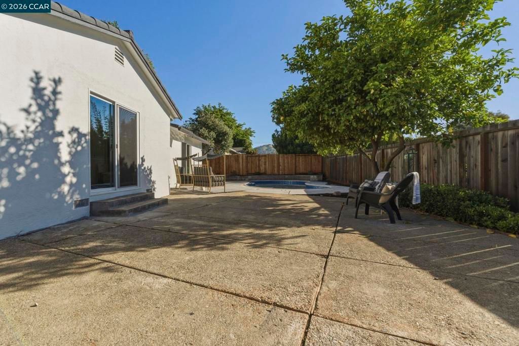 Image 45 of property listing at 1342 Maryland Dr, Concord, CA 94521