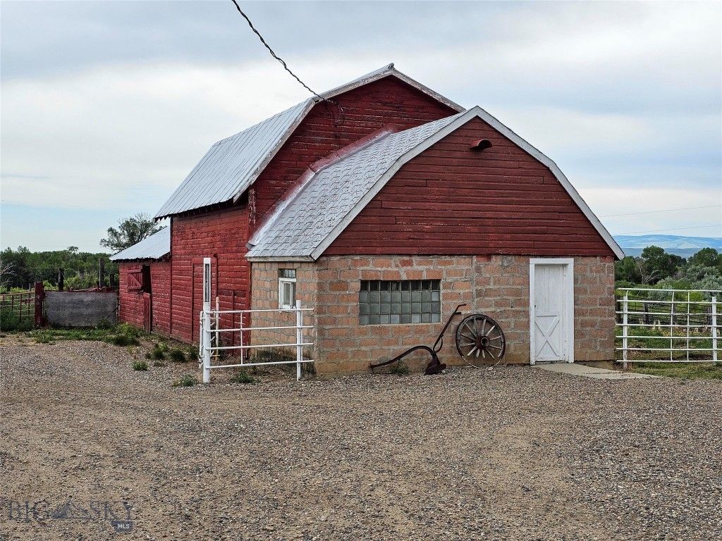 9786 US Hwy 212, Joliet, MT 59041 photo 28