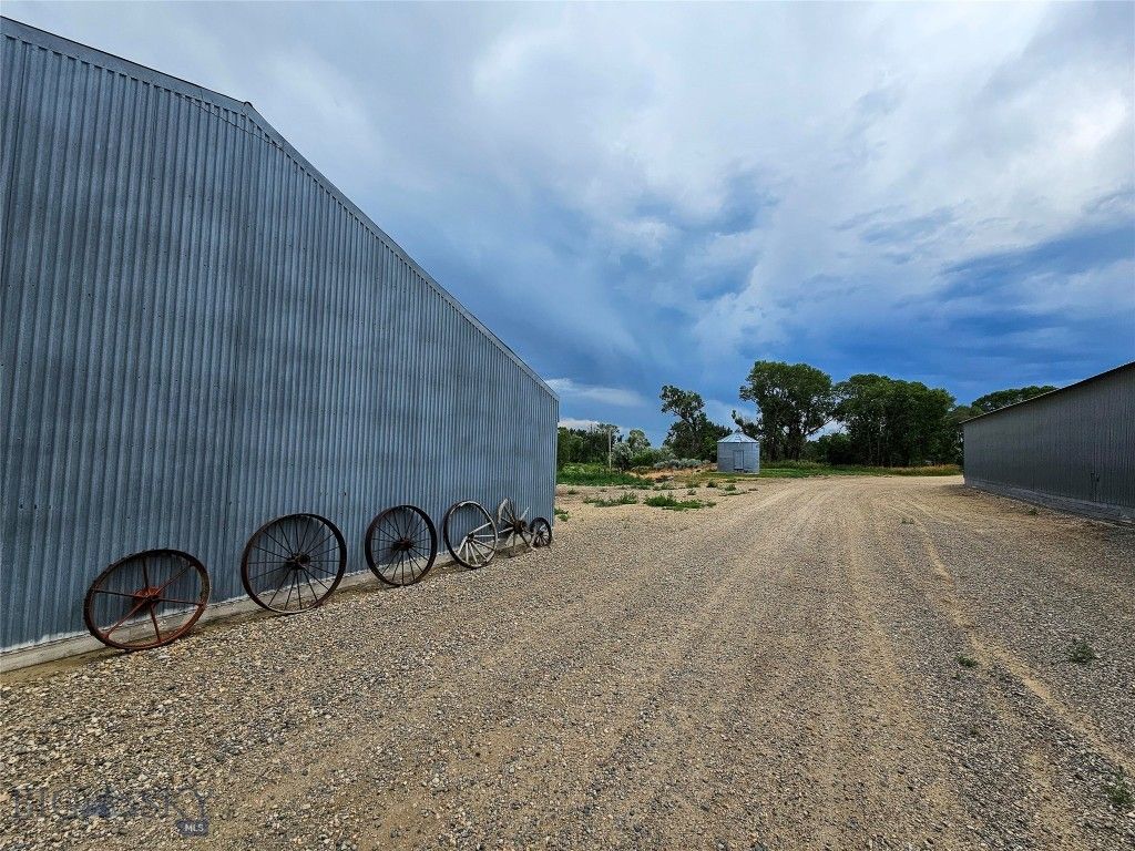 9786 US Hwy 212, Joliet, MT 59041 photo 31