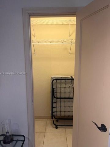 651 SW 11th St 15W, Miami, FL 33129