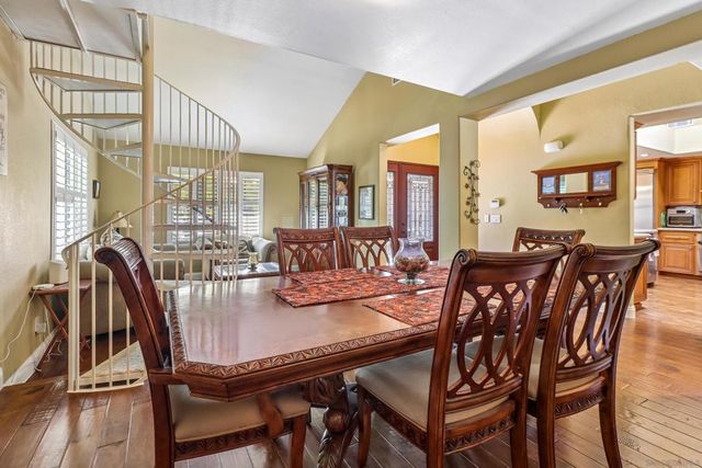 9086 Hunter Pass, Alpine, CA 91901