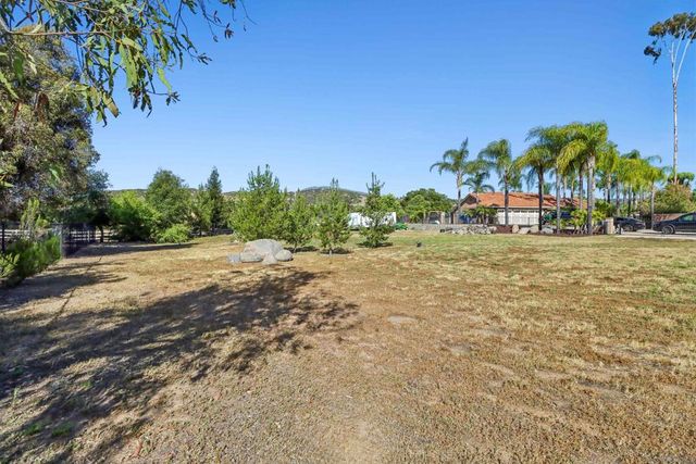 9086 Hunter Pass, Alpine, CA 91901