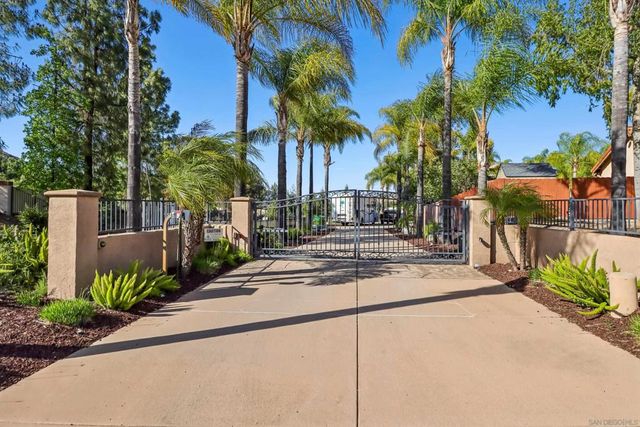 9086 Hunter Pass, Alpine, CA 91901