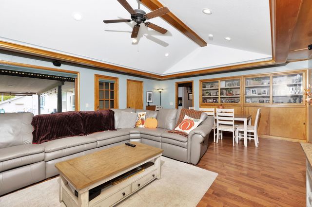 1707 Sunset Dr, Augusta, KS 67010