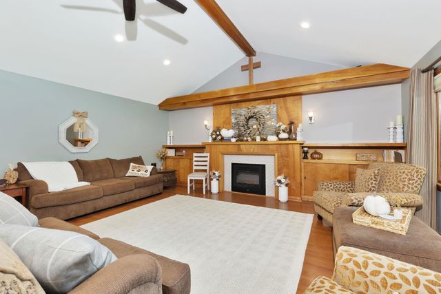 1707 Sunset Dr, Augusta, KS 67010