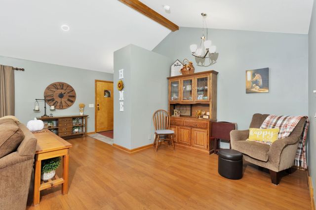 1707 Sunset Dr, Augusta, KS 67010