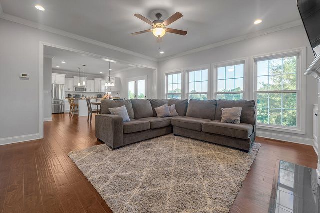 209 Angliana Drive, Nicholasville, KY 40356