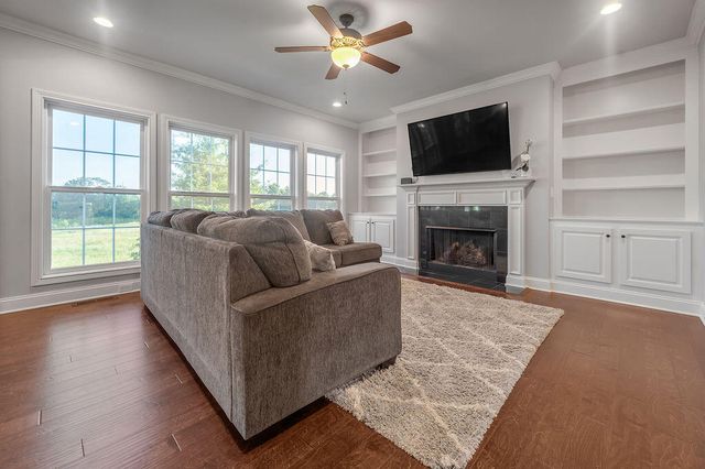209 Angliana Drive, Nicholasville, KY 40356