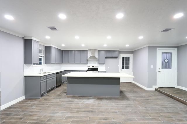 10406 Townhall Lane, Sugar Land, TX 77498