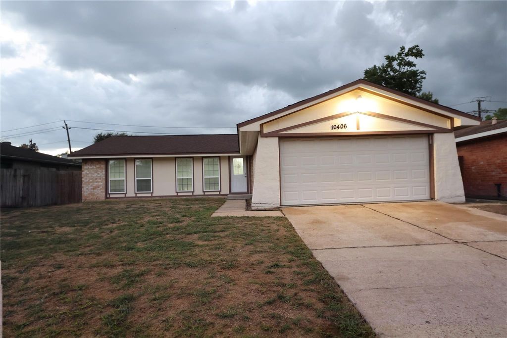 10406 Townhall Lane, Sugar Land, TX 77498