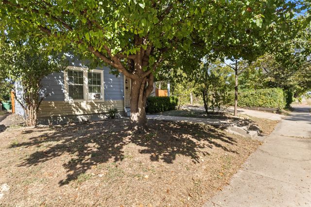 1004 W Boyce Avenue, Fort Worth, TX 76115
