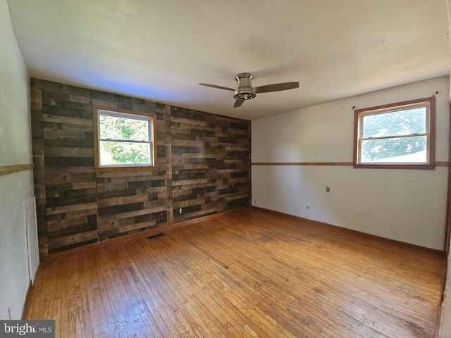 25 JONES AVE, Pennsville, NJ 08070