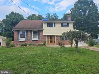 25 JONES AVE, Pennsville, NJ 08070