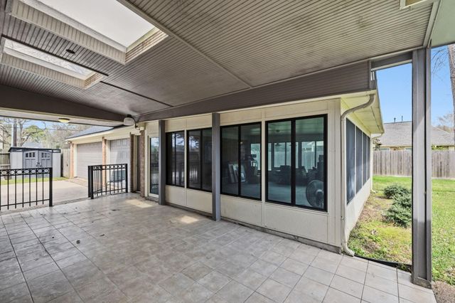 1201 Arbre Lane, Friendswood, TX 77546