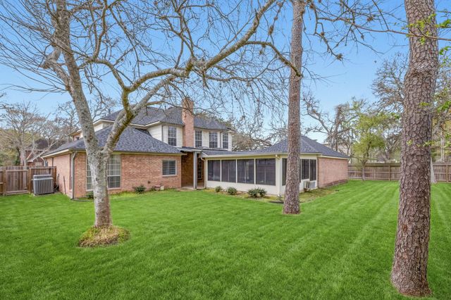 1201 Arbre Lane, Friendswood, TX 77546