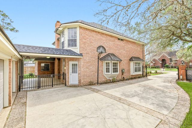 1201 Arbre Lane, Friendswood, TX 77546