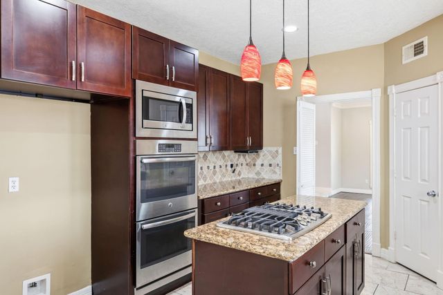 1201 Arbre Lane, Friendswood, TX 77546