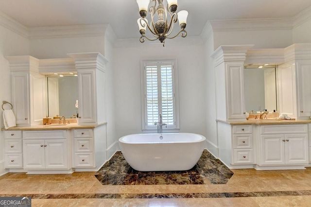 5505 Long Island Drive, Sandy Springs, GA 30327