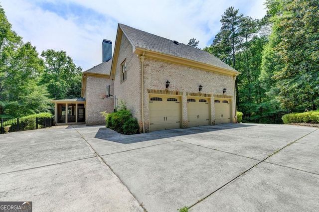 5505 Long Island Drive, Sandy Springs, GA 30327