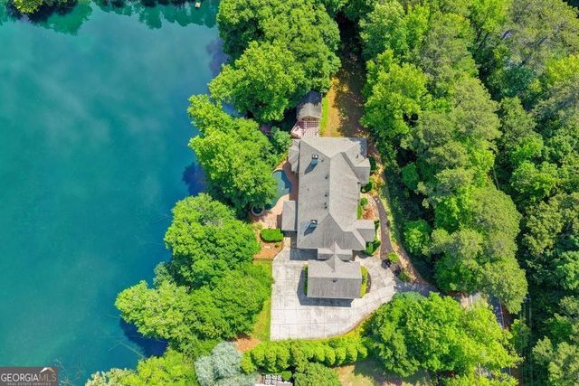 5505 Long Island Drive, Sandy Springs, GA 30327