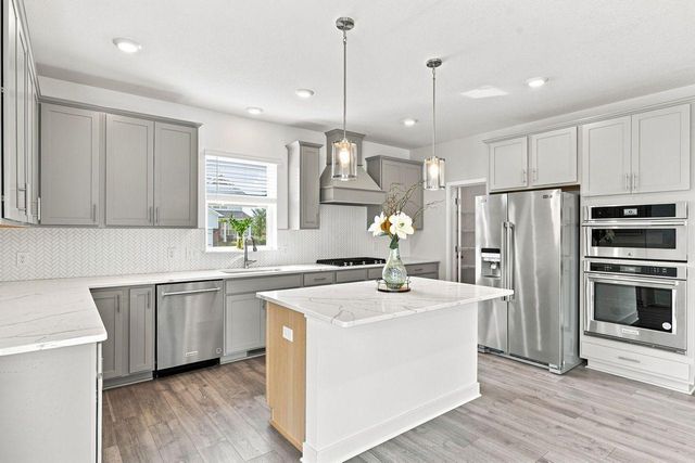 16197 Europa Avenue N, Hugo, MN 55038