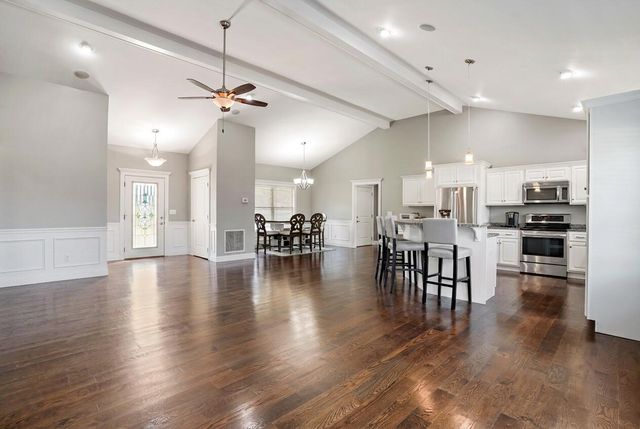 10 E Barrington Drive, Somerset, KY 42503