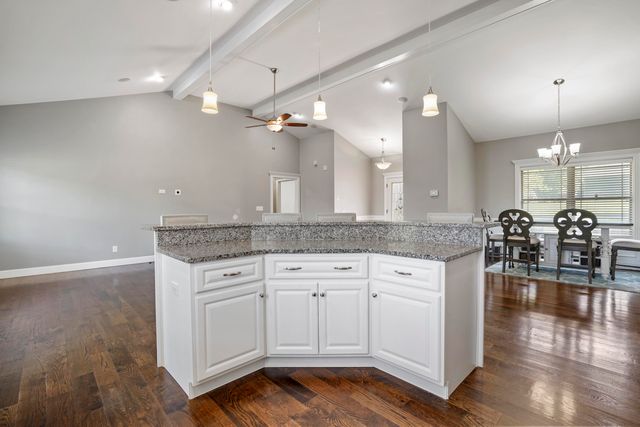 10 E Barrington Drive, Somerset, KY 42503